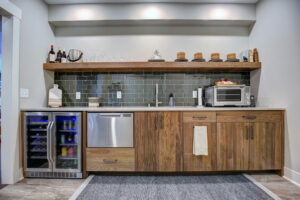 Wet Bar Basement Finishing Design Idea