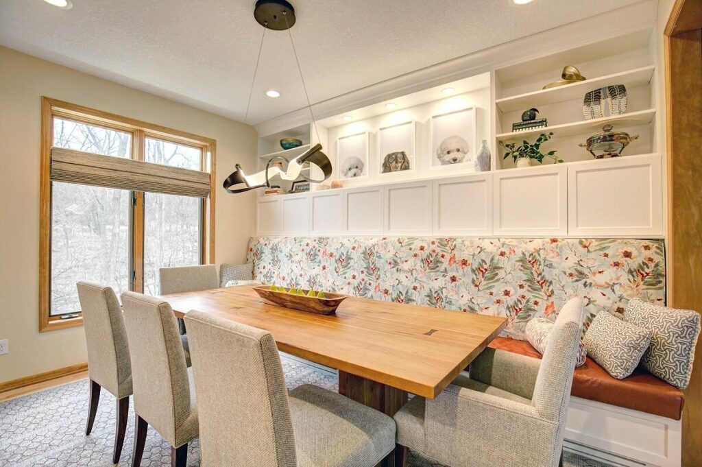Banquette seating for kitchen remodeling ideas